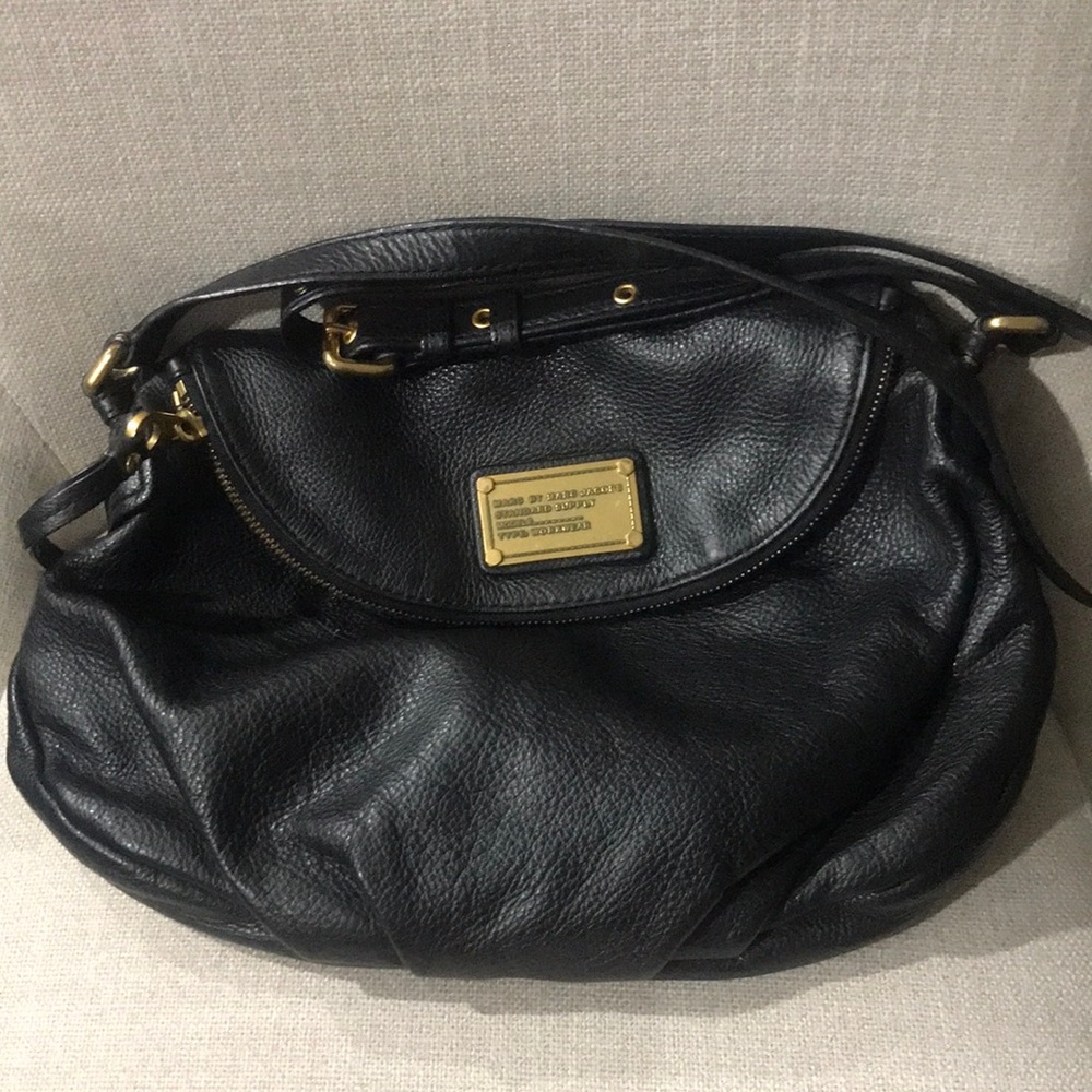 Marc Jacobs black leather shoulder bag